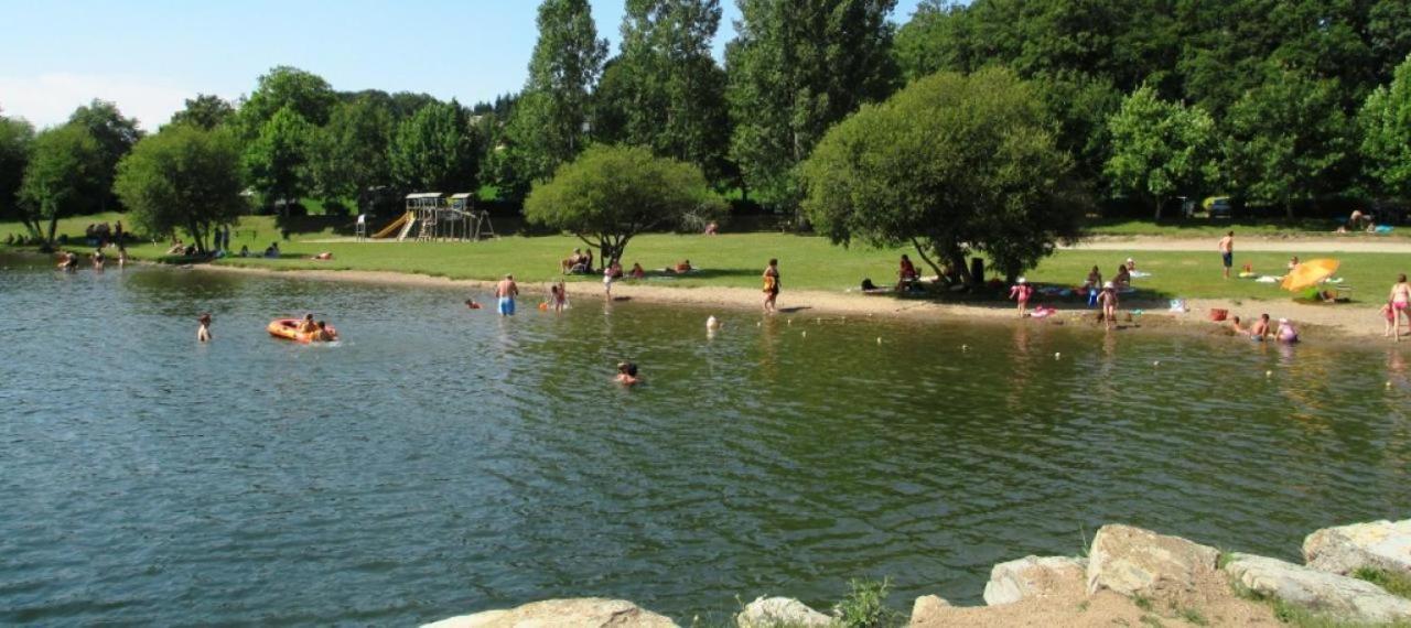 Villa Le Menhir 4 Ch Au Bord Du Lac Et Terrasse Villefranche-de-Panat Exterior photo